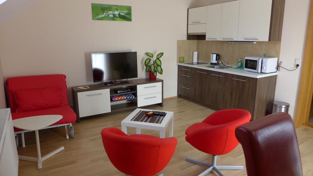 Park - Apartmany Na Prenajom Nove Mesto nad Vahom Exterior photo