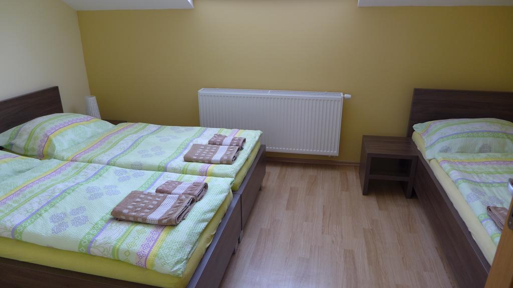 Park - Apartmany Na Prenajom Nove Mesto nad Vahom Exterior photo