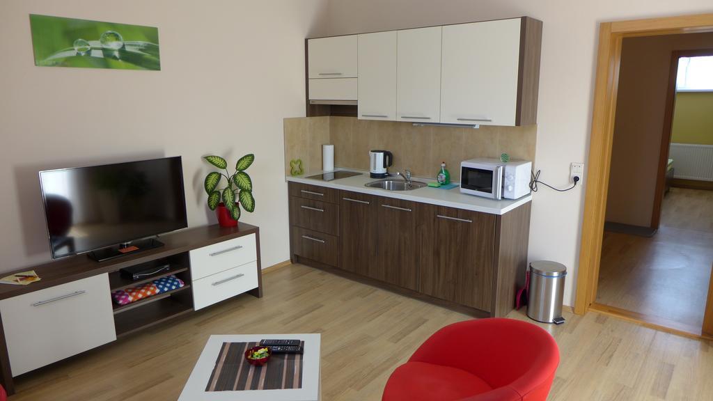 Park - Apartmany Na Prenajom Nove Mesto nad Vahom Exterior photo