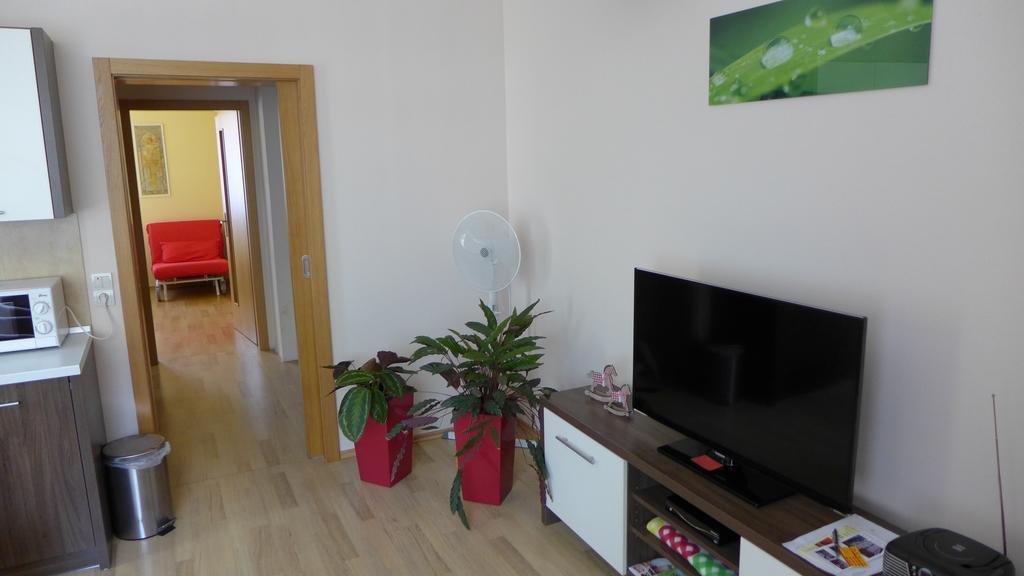 Park - Apartmany Na Prenajom Nove Mesto nad Vahom Exterior photo