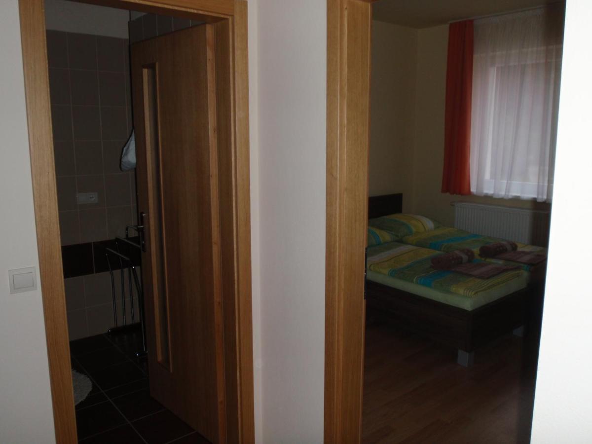 Park - Apartmany Na Prenajom Nove Mesto nad Vahom Exterior photo